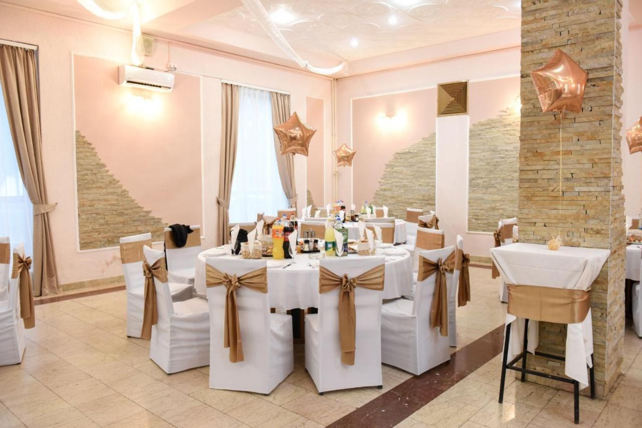 Hotel Biser Panonija Duboka Esterno foto