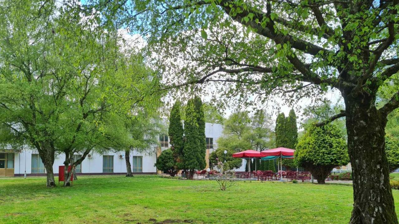 Hotel Biser Panonija Duboka Esterno foto